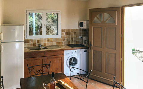 Accommodation:&nbsp;F3 Charme 647.3