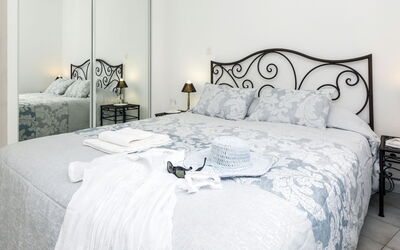 Accommodation:&nbsp;F3 Alba 647.2