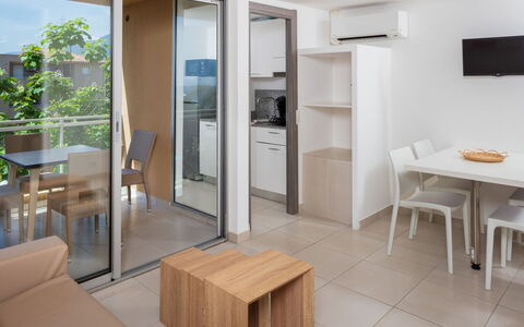 Moriani-Plage 623: Table, Furniture, Door, Wood, Flooring, Interior Design, Building, Floor, Living Room, Hardwood