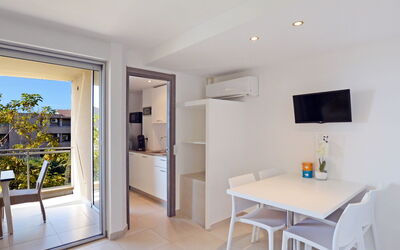 Accommodation:&nbsp;Mb4 Vue Mer 623.5