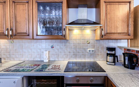 Sandra: Kitchen, Kitchen Appliance, Countertop, Cabinetry, Major Appliance, Kitchen Sink, Home Appliance, Wood, Flooring, Interior Design