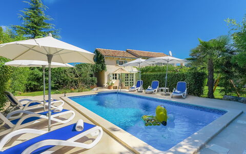 Hrelja: Swimming Pool, Property, Real Estate, House, Building, Vacation, Leisure, Leisure Centre, Azure, Estate