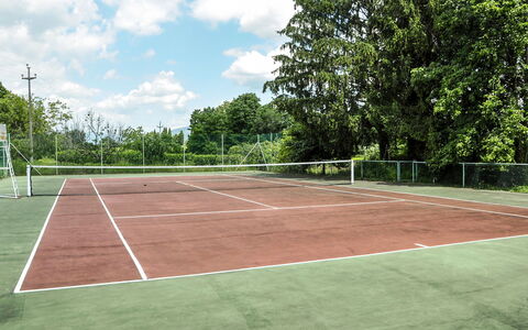 Casale Preoni: Tennis Court, Sport Venue, Property, Grass, Tennis, Line, Real Estate, Tree, Sports, Leisure