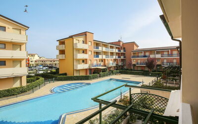 Caorle 640: Property, Building, Apartment, Real Estate, Condominium, Swimming Pool, Resort, Residential Area, House, Town