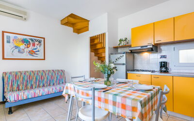 Accommodation:&nbsp;Robinia Pinetine 646.4