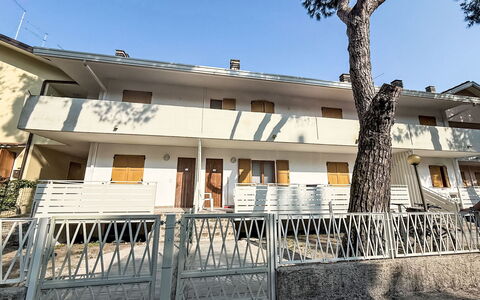 Rosolina Mare 641: Neighbourhood, Residential Area, Composite Material, Apartment, Balcony, Daylighting