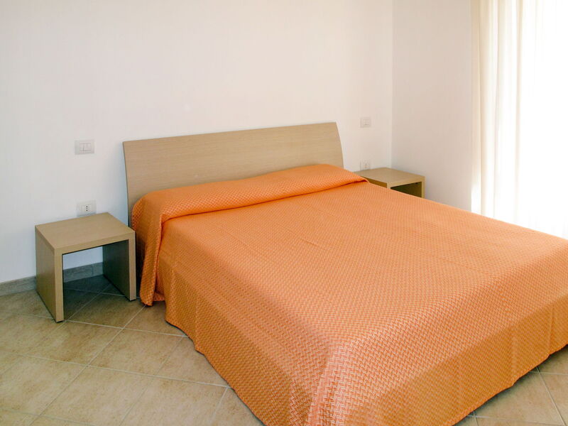 Accommodation:&nbsp;(Cpa130) 654.1