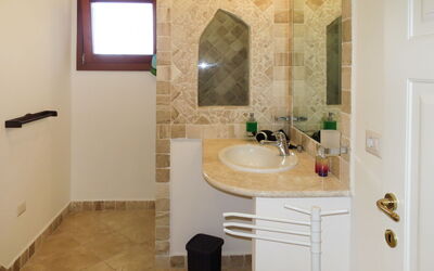 Il Fjordo Bilo Terrazzo (Ppz162) 618.3: Mirror, Tap, Plumbing Fixture, Sink, Property, Building, Bathroom Sink, Bathroom, Wood