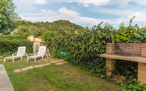 Case Stelle Marine (Rei217): Cloud, Sky, Plant, Plant Community, Natural Landscape, Land Lot, Tree, Grass, Shrub, Landscape