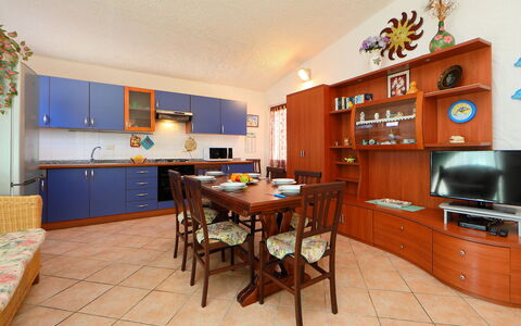 Mirto Marino (Rei410): Room, Property, Furniture, Building, Cabinetry, Kitchen, Real Estate, Interior Design, House, Floor
