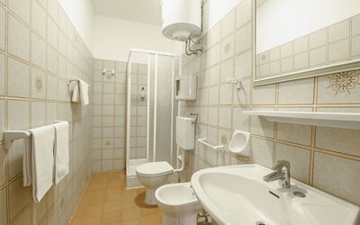 Accommodation:&nbsp;Elbamar Lacona 1 615.3
