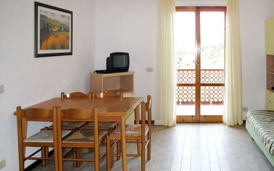 Accommodation:&nbsp;Elbamar Lacona 1 615.3