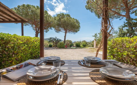 Elbamar Lacona 2: Sky, Plant, Property, Tableware, Table, Dishware, Shade, Outdoor Furniture, Arecales, Cloud