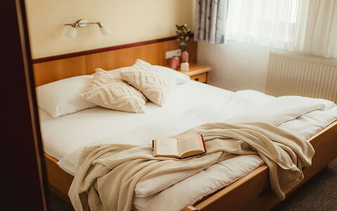 Zell am Ziller 685: Bed, Furniture, Bedroom, Bedding, Bed Sheet, Wood, Interior Design, Linens, Floor, Textile