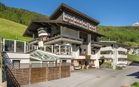 Sölden 667: Sky, Building, Property, Plant, Mountain, Architecture, Tree, Leisure, Wood, Landscape