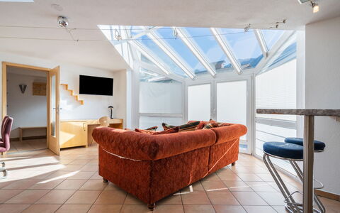 Accommodation:&nbsp;Nadine 667.6