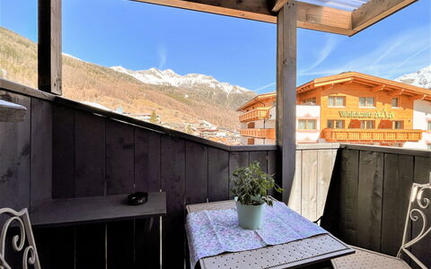 Accommodation:&nbsp;Nadine 667.3