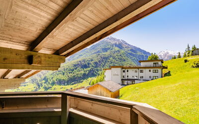 Accommodation:&nbsp;Nadine 667.4