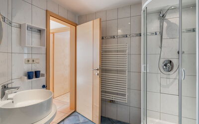 Accommodation:&nbsp;Nadine 667.6