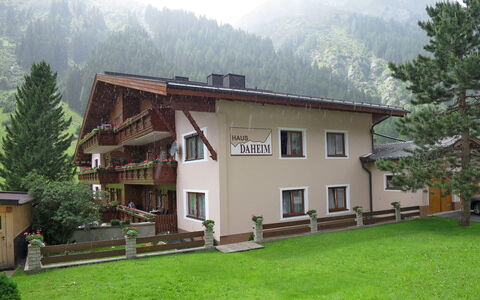 Sankt Leonhard im Pitztal 607: Plant, Building, Mountain, Property, Window, Tree, House, Land Lot, Sky, Natural Landscape