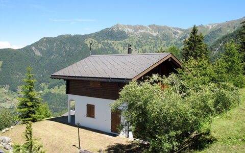 Edelweiss: Sky, Plant, Mountain, Window, Building, Tree, Natural Landscape, House, Land Lot, Slope