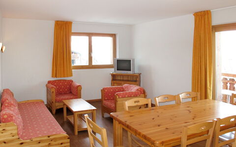 Accommodation:&nbsp;Le Pracondu (Hne250) 703.2