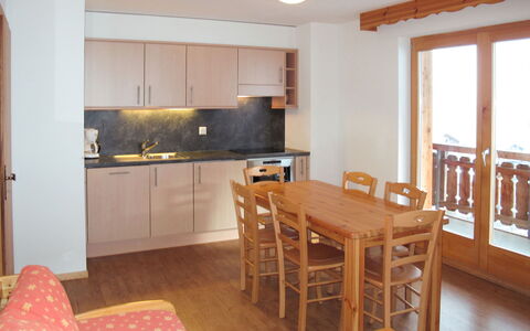 Accommodation:&nbsp;Le Pracondu (Hne250) 703.5