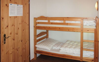 Accommodation:&nbsp;Le Pracondu (Hne250) 703.6
