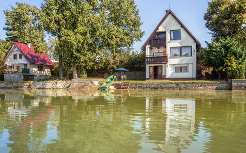Panorama: Waterway, Reflection, Water, House, Property, Home, Bank, River, Canal, Tree