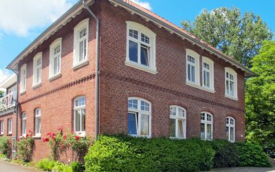 Dornumersiel 634: Plant, Sky, Window, Property, Building, Cloud, Tree, Brickwork, Door