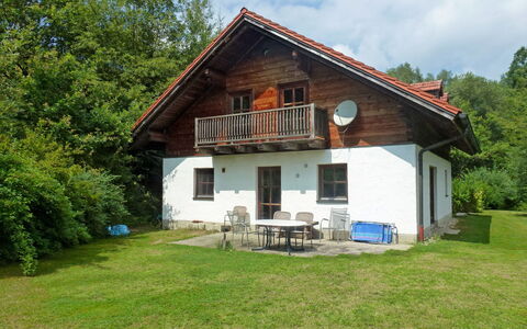 Ilztal: House, Property, Home, Building, Cottage, Real Estate, Farmhouse, Land Lot, Roof, Estate