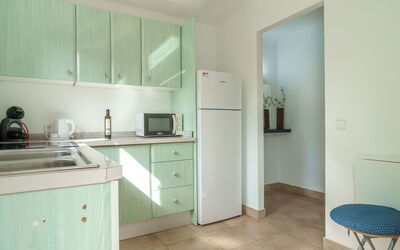 Accommodation:&nbsp;Los Pinos 615.2