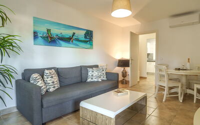 Accommodation:&nbsp;Los Pinos 615.1