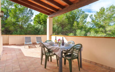 Accommodation:&nbsp;Los Pinos 615.2