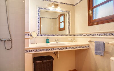 Accommodation:&nbsp;Ana Ii 616.1