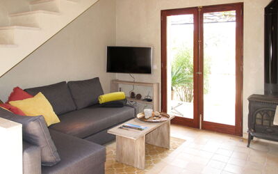 Redonda Ii (Cix136) 604.3: Property, Room, Living Room, Furniture, Interior Design, Building, House, Floor, Table, Coffee Table