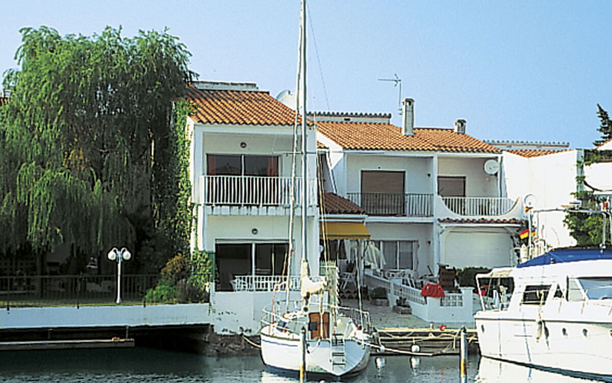 Accommodation:&nbsp;Port Argonautas (Amp293) 637.3
