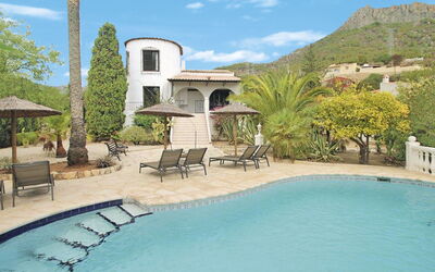 Calpe Calp 623: Property, Swimming Pool, House, Real Estate, Building, Home, Estate, Vacation, Azure, Resort