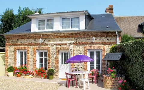 Le Champ des Mouettes: Property, House, Building, Home, Cottage, Real Estate, Residential Area, Farmhouse, Facade, Villa