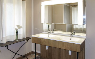 Accommodation:&nbsp;La Prairie 601.1