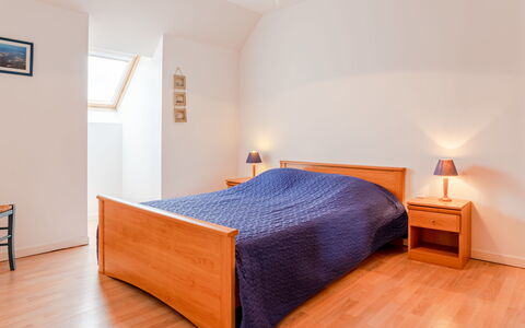 Néroli: Property, Furniture, Comfort, Wood, Lighting, Orange, Interior Design, House, Floor, Flooring