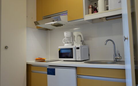 Le Parc de la Chaumière: Room, Property, Furniture, Cabinetry, Building, Kitchen, Shelf, House, Interior Design, Major Appliance