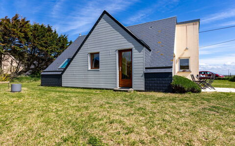Neptune: Cloud, Sky, Building, Ecoregion, Window, Plant, Door, Land Lot, House, Tree