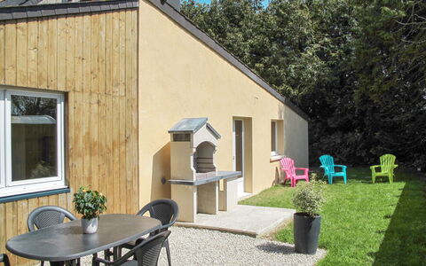 Entre Mer et Campagne 3: Plant, Building, Property, Window, Table, Sky, Shade, Wood, Tree, Land Lot