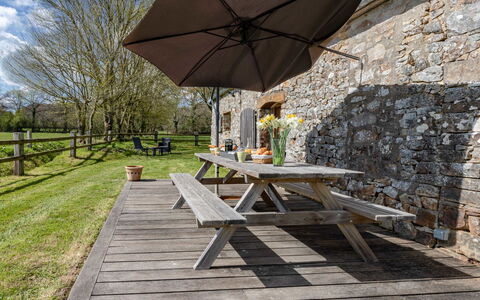 La Bergerie: Table, Plant, Furniture, Property, Wood, Shade, Sky, Outdoor Furniture, Building, Cloud