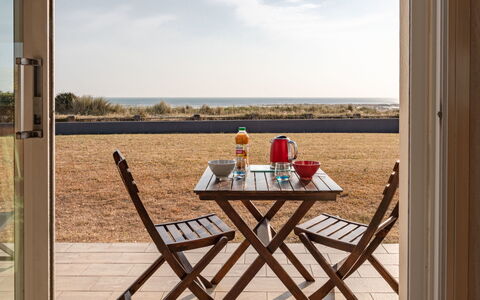 Le Saint Germ: Sky, Table, Cloud, Outdoor Table, Natural Environment, Wood, Window, Outdoor Furniture, Chair, Tableware