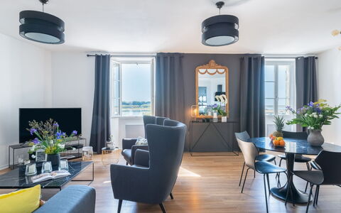 Raffinement, Confort et Vue Mer: Plant, Water, Property, Furniture, Building, Table, Window, Azure, Chair, Interior Design