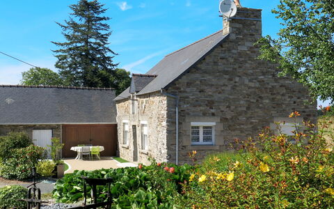 L'Egven: Plant, Sky, Building, Property, Window, Tree, House, Land Lot, Cottage, Natural Landscape
