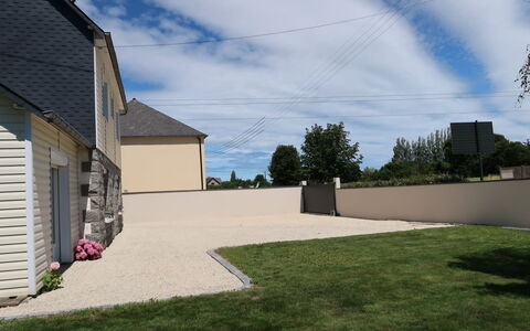 Ty Manolo: Property, Residential Area, Home, House, Sky, Real Estate, Lawn, Grass, Architecture, Building