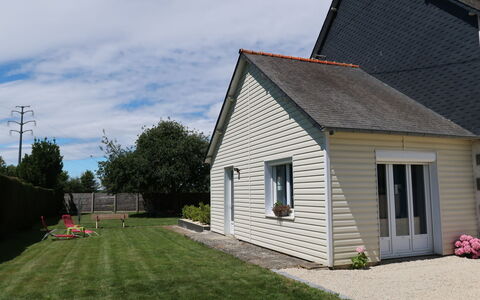 Ty Manolo: House, Property, Home, Siding, Residential Area, Cottage, Roof, Building, Real Estate, Grass